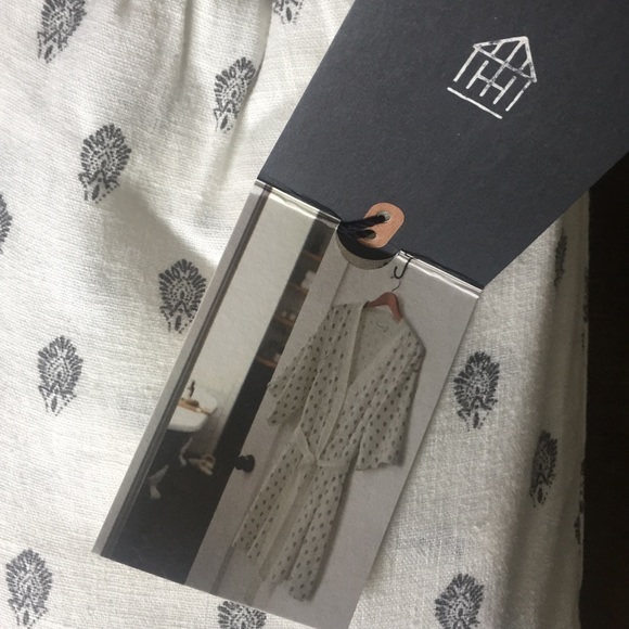 Hearth and Hand Women’s Robe - Picture 3 of 7